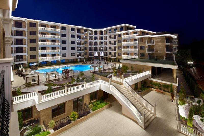 Valencia Gardens Deluxe Apartments Nesebar Bagian luar foto