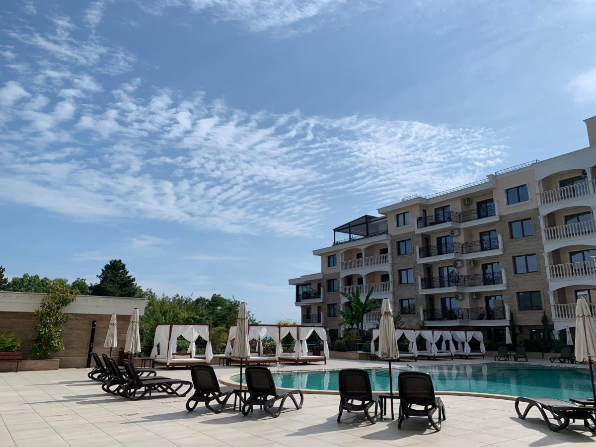 Valencia Gardens Deluxe Apartments Nesebar Bagian luar foto