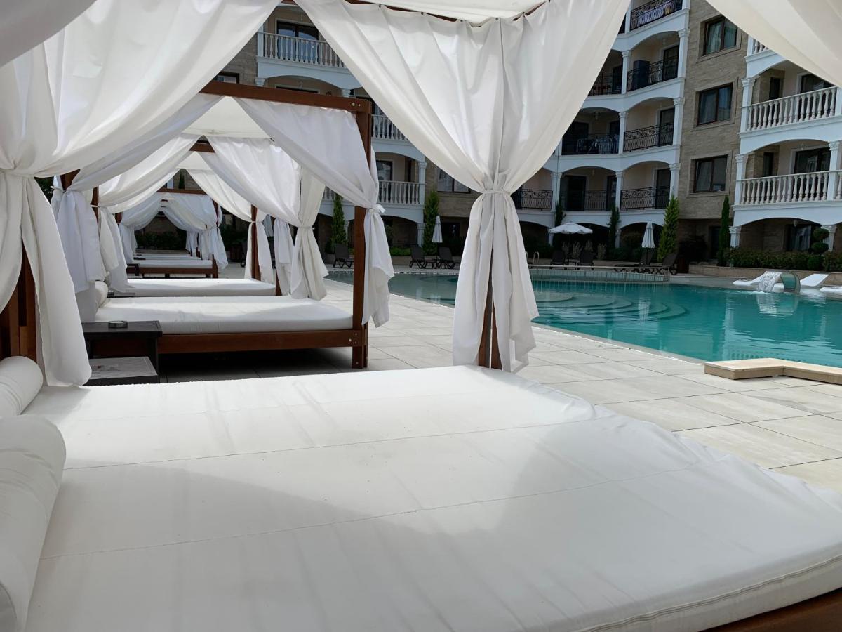 Valencia Gardens Deluxe Apartments Nesebar Bagian luar foto