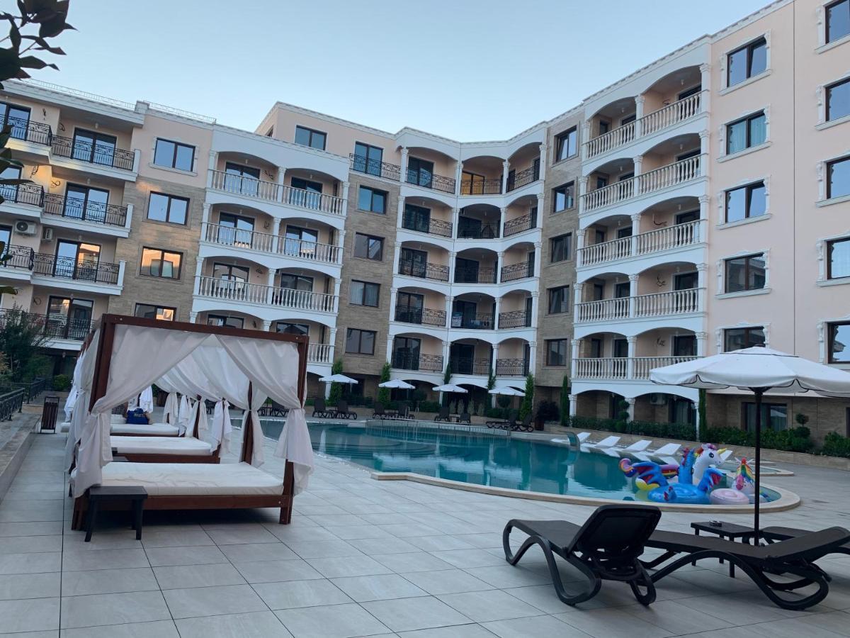 Valencia Gardens Deluxe Apartments Nesebar Bagian luar foto
