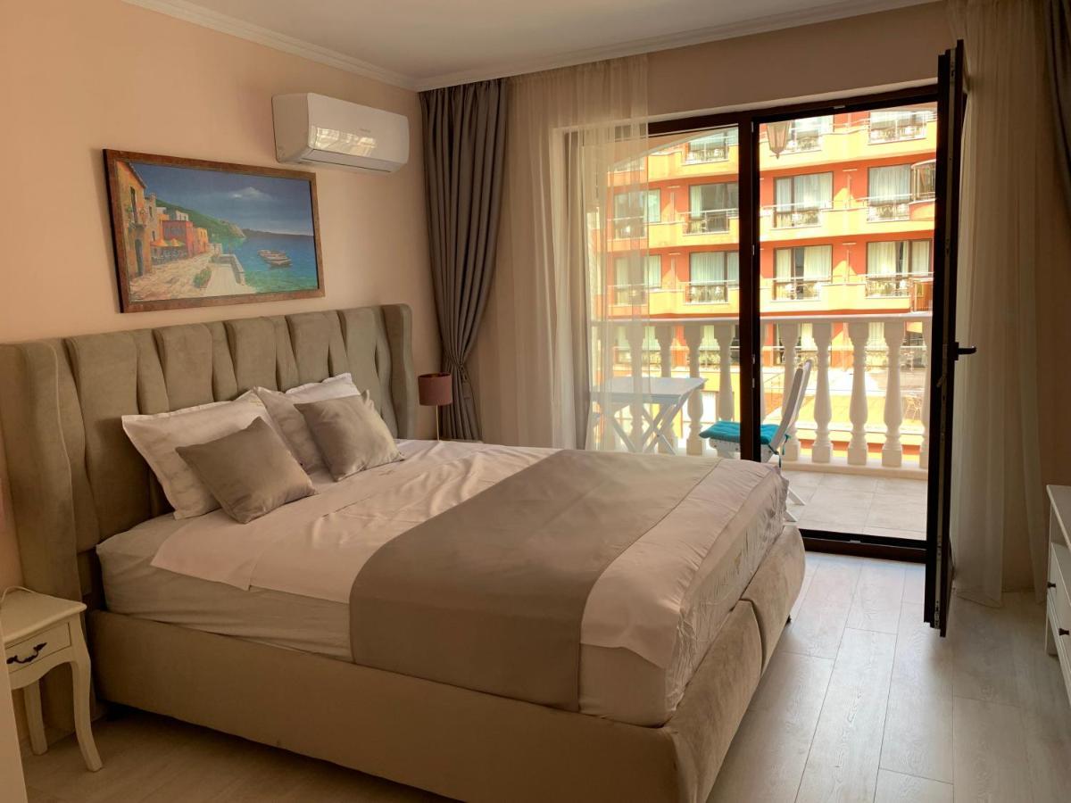Valencia Gardens Deluxe Apartments Nesebar Bagian luar foto