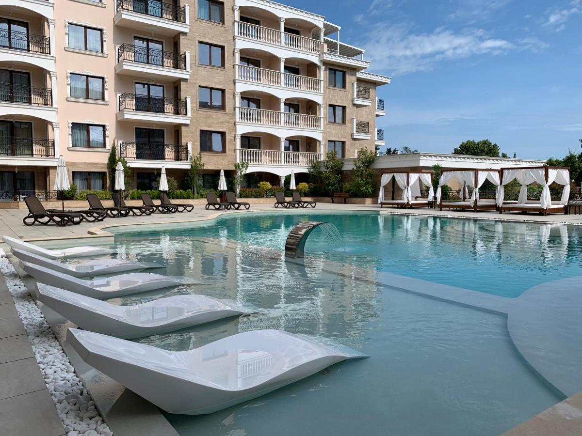 Valencia Gardens Deluxe Apartments Nesebar Bagian luar foto