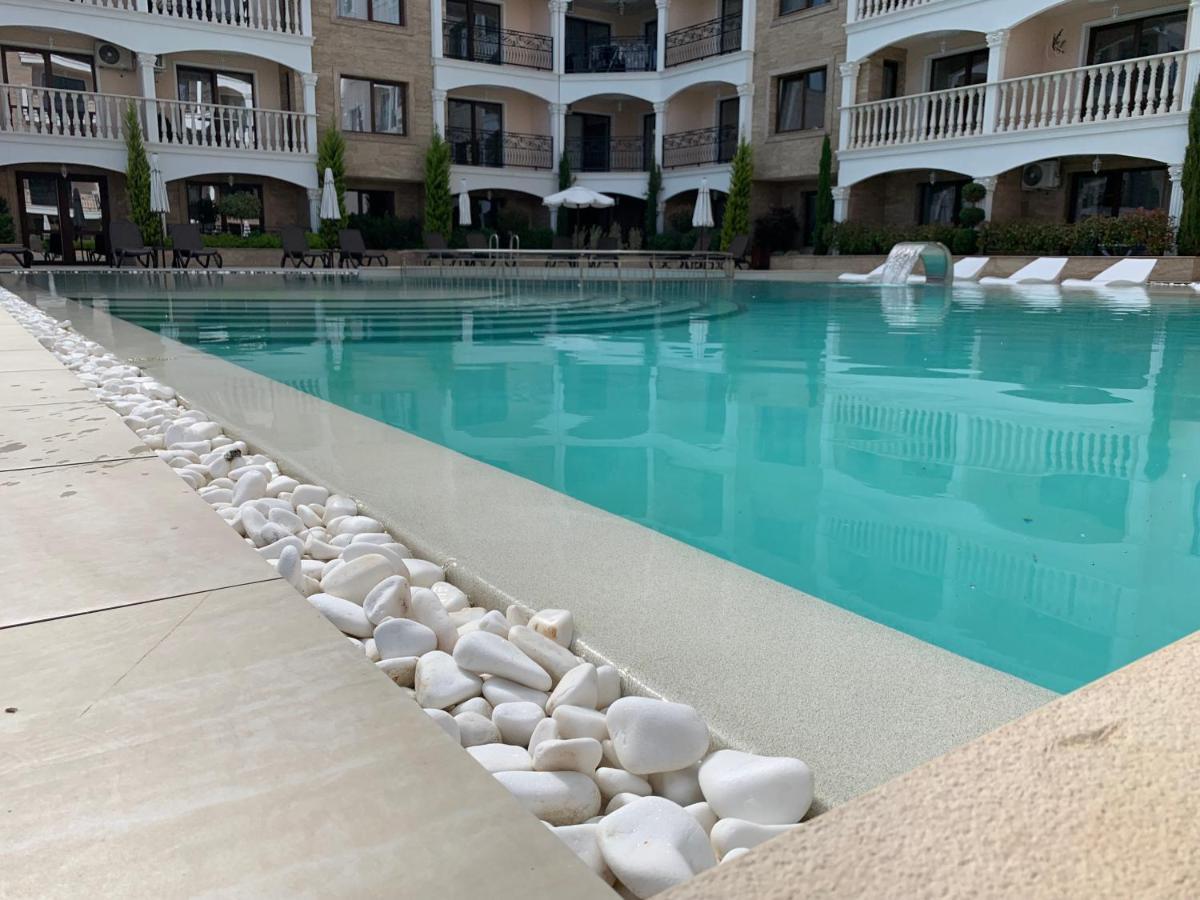 Valencia Gardens Deluxe Apartments Nesebar Bagian luar foto