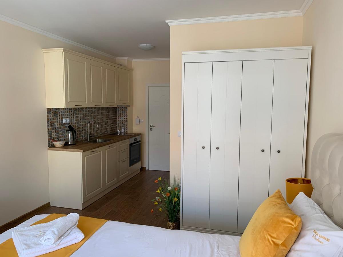 Valencia Gardens Deluxe Apartments Nesebar Bagian luar foto