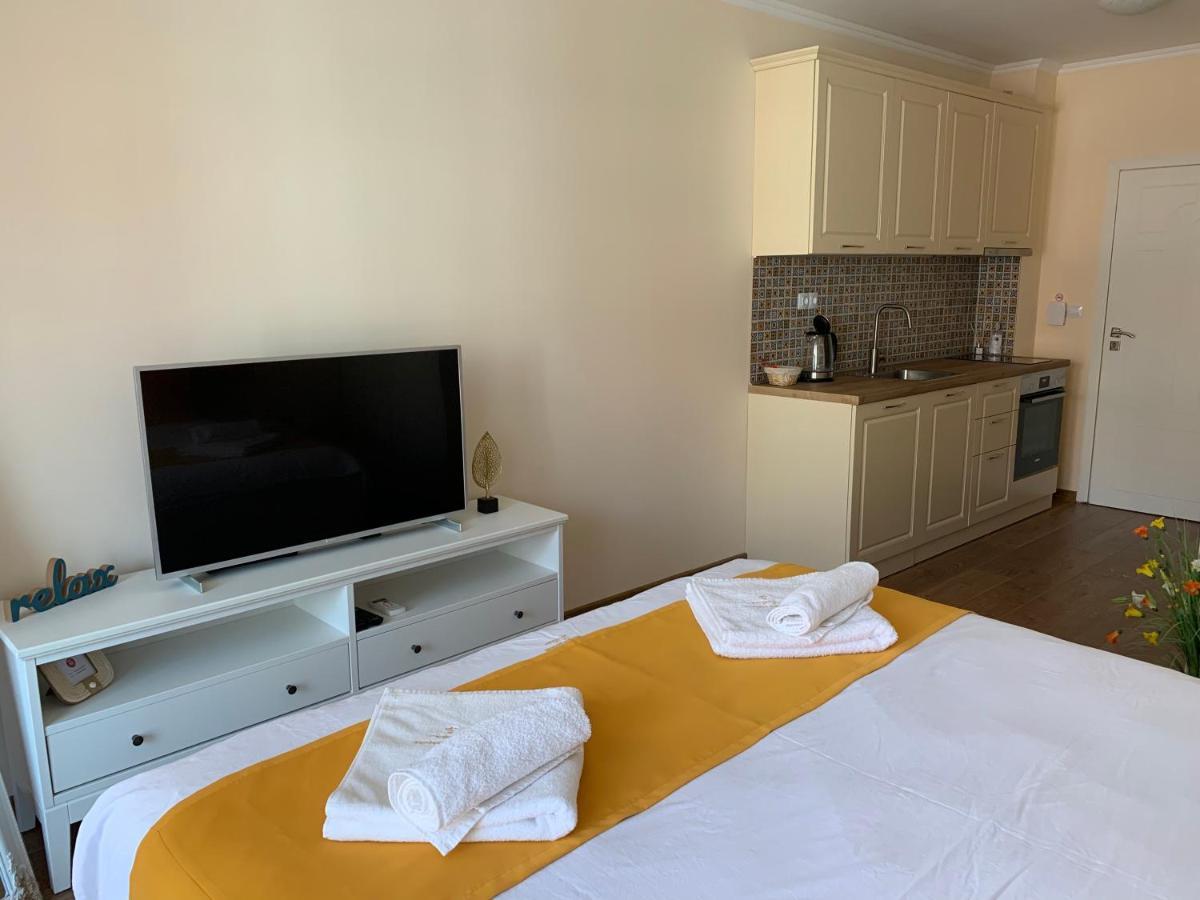 Valencia Gardens Deluxe Apartments Nesebar Bagian luar foto
